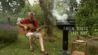 Lady Bird à la guitare acoustique par Fabien Degryse